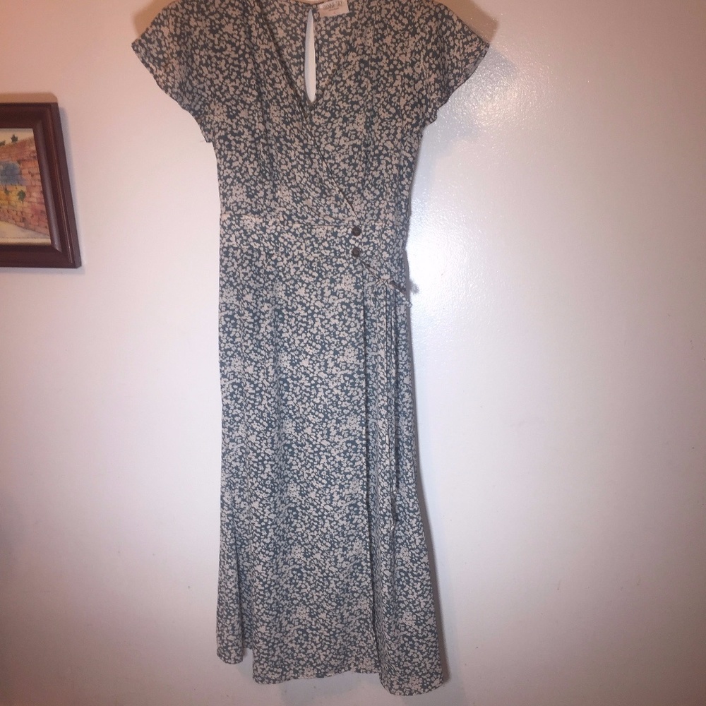 Sienna Sky S short sleeved sun dress